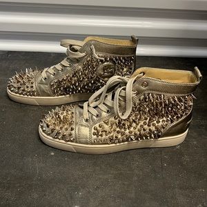Christian Louboutin Sneakers - Metallic Taupe/Spiked